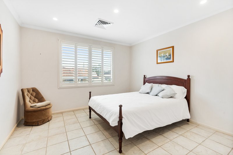 Photo - 16 Feodore Drive, Cecil Hills NSW 2171 - Image 14