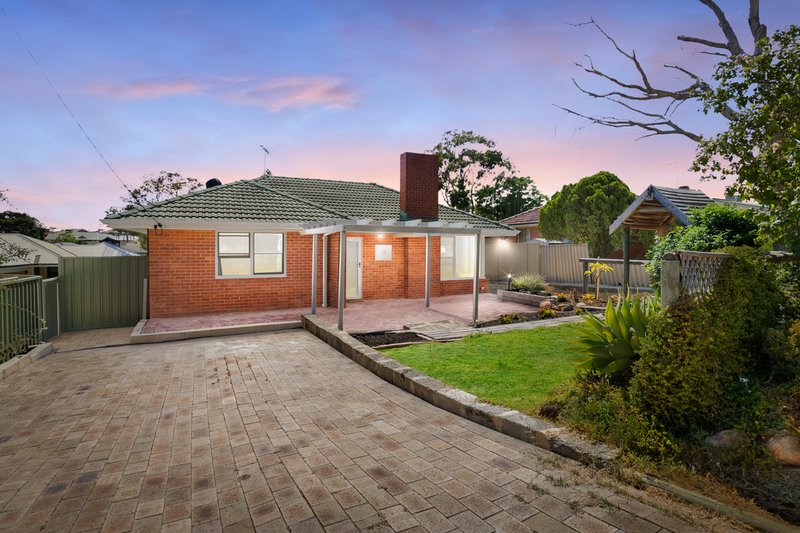 16 Ferdinand Crescent, Coolbellup WA 6163