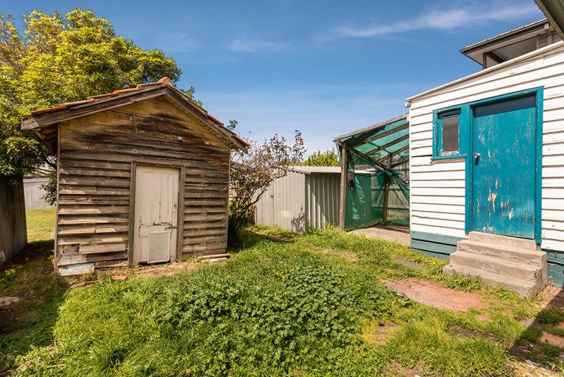 Photo - 16 Ferry Crescent, Brunswick West VIC 3055 - Image 9