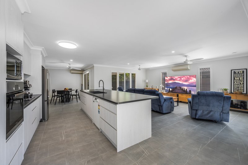 Photo - 16 Fig Tree Place, Bracken Ridge QLD 4017 - Image 3