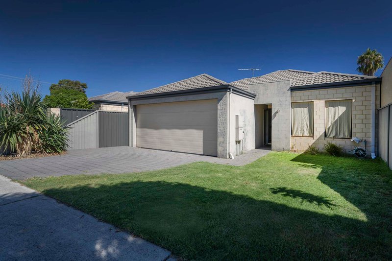 Photo - 16 Finnan Street, Cloverdale WA 6105 - Image 2