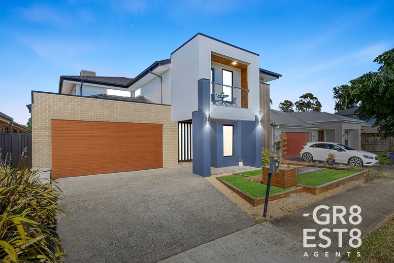 16 Fintona Crescent, Cranbourne West VIC 3977