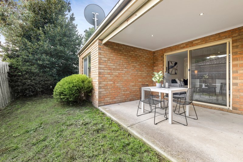 Photo - 16 Fitzgerald Drive, South Morang VIC 3752 - Image 6