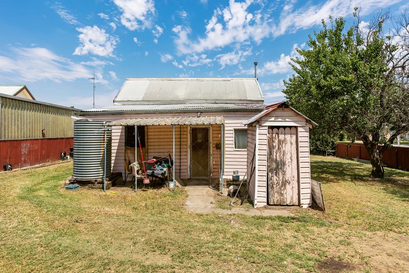 Photo - 16 Fitzroy Street, Junee NSW 2663 - Image 6