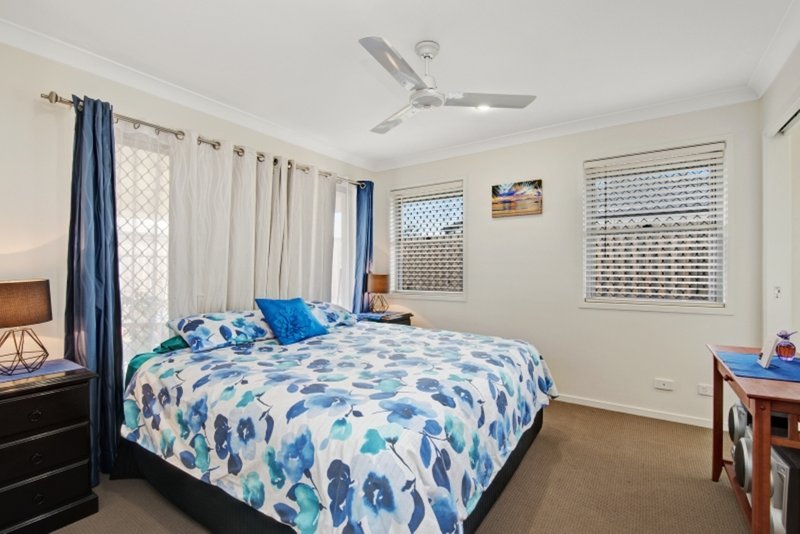 Photo - 16 Fodora Place, Burpengary East QLD 4505 - Image 7