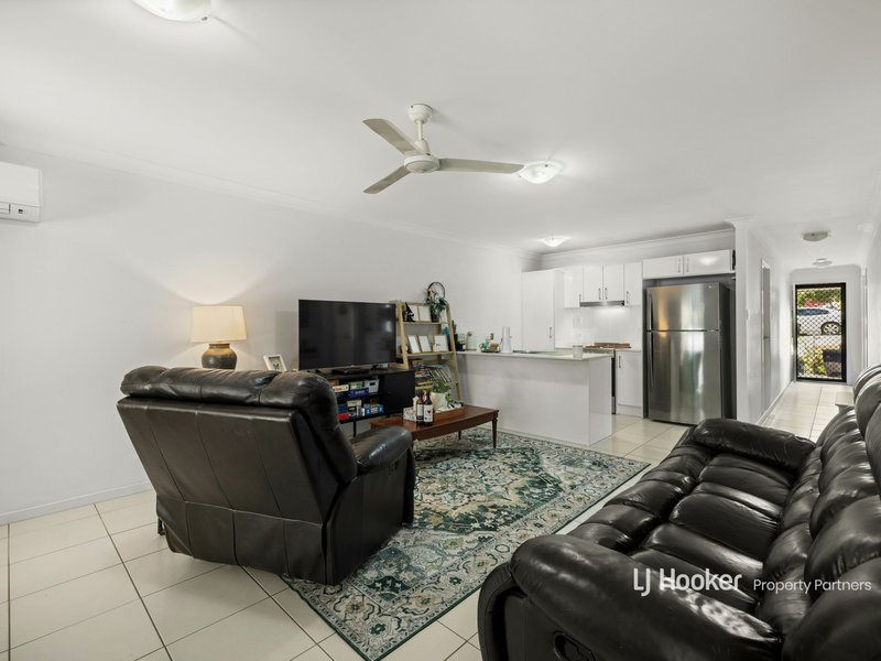 Photo - 16 Folkes Close, Bellbird Park QLD 4300 - Image 3