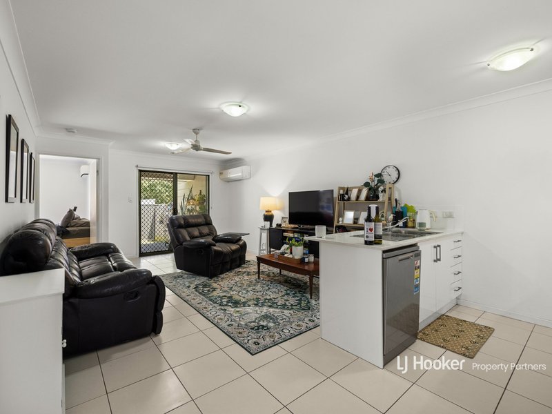 Photo - 16 Folkes Close, Bellbird Park QLD 4300 - Image 14