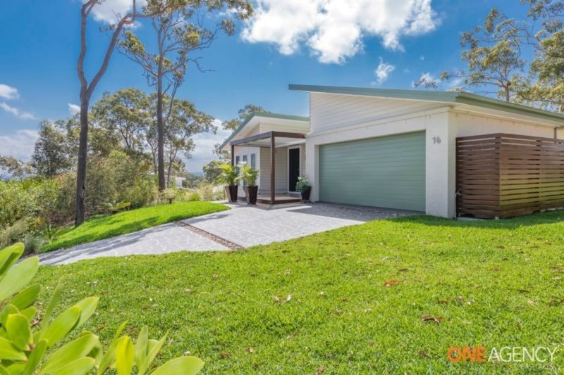 16 Forest Owl Crescent, Murrays Beach NSW 2281