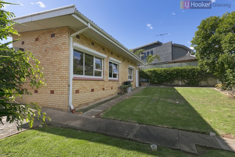 Photo - 16 Forrest Avenue, Marino SA 5049 - Image 16