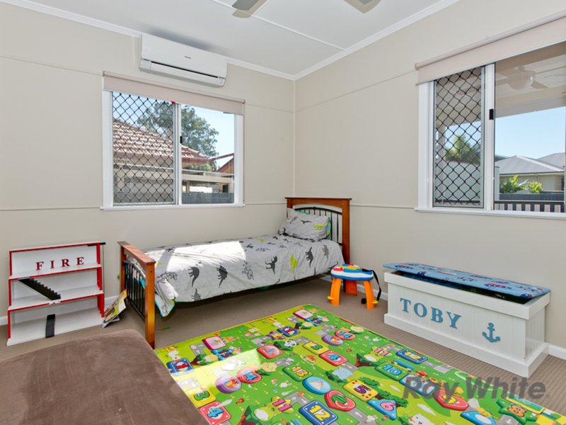 Photo - 16 Fortnam Street, Banyo QLD 4014 - Image 13