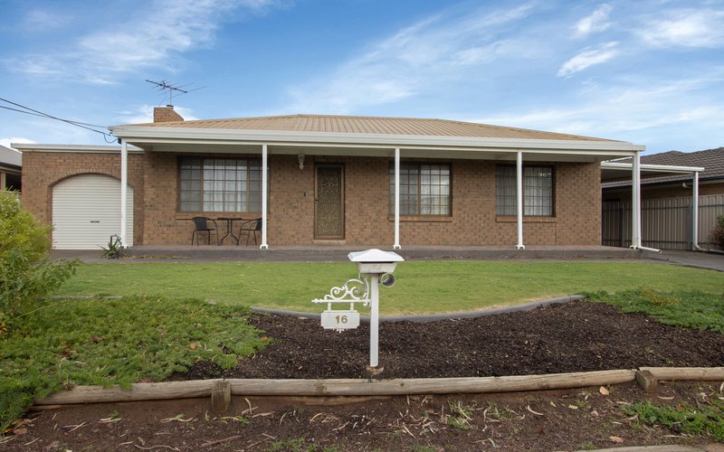 Photo - 16 Fortrose Avenue, Seaton SA 5023 - Image 2