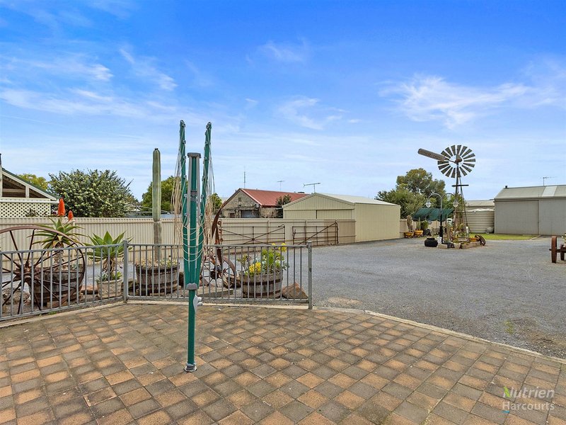 Photo - 16 Fourth Street, Minlaton SA 5575 - Image 16