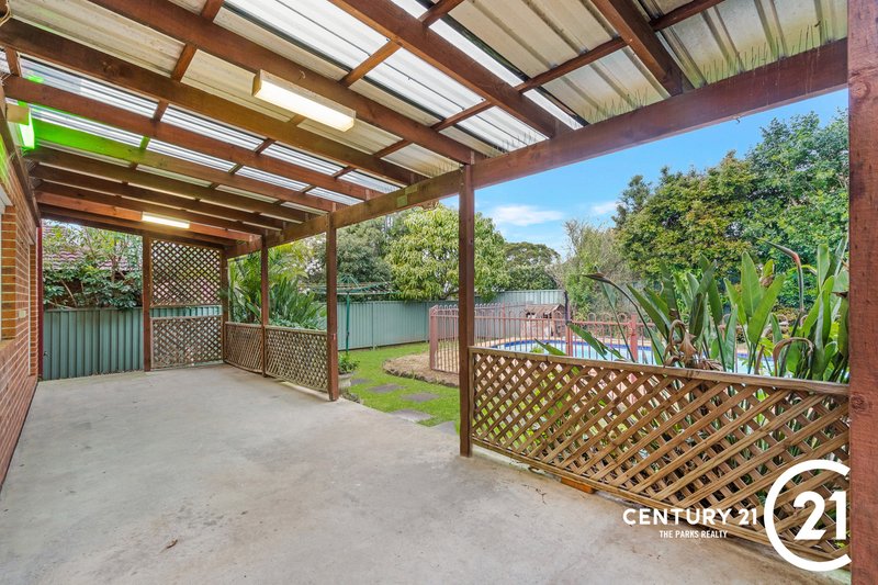 Photo - 16 Franklin Place, Bossley Park NSW 2176 - Image 14