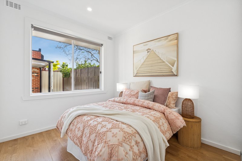 Photo - 16 Frankston Street, Reservoir VIC 3073 - Image 6