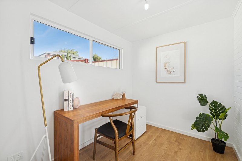 Photo - 16 Frankston Street, Reservoir VIC 3073 - Image 8