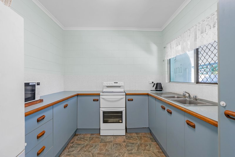 Photo - 16 Friendship Street, Bentley Park QLD 4869 - Image 5