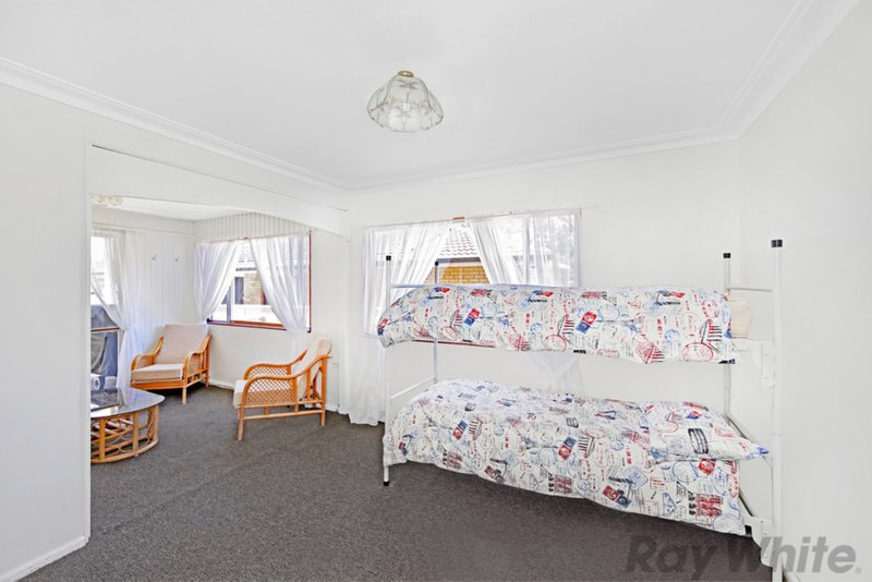 Photo - 16 Gamban Road, Gwandalan NSW 2259 - Image 11