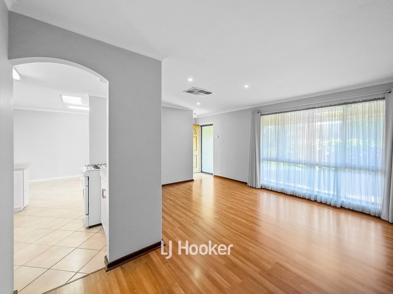 Photo - 16 Ganfield Place, Australind WA 6233 - Image 3