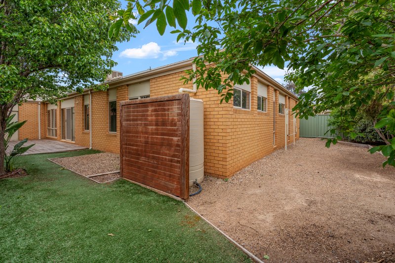 Photo - 16 Gardenia Way, Caroline Springs VIC 3023 - Image 14