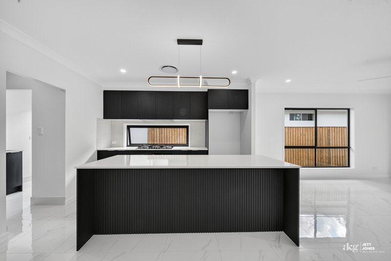 Photo - 16 Garnet Court, Chambers Flat QLD 4133 - Image 6