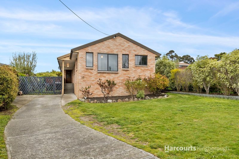 16 Garnett Street, Blackmans Bay TAS 7052