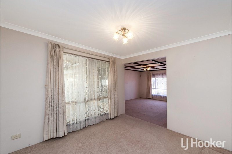 Photo - 16 Geographe Way, Thornlie WA 6108 - Image 6