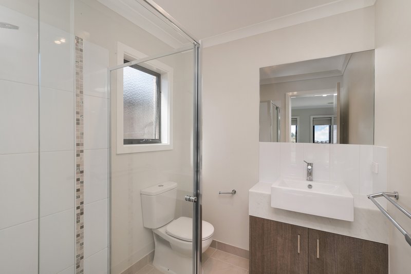 Photo - 16 Geranium Drive, Sunbury VIC 3429 - Image 6