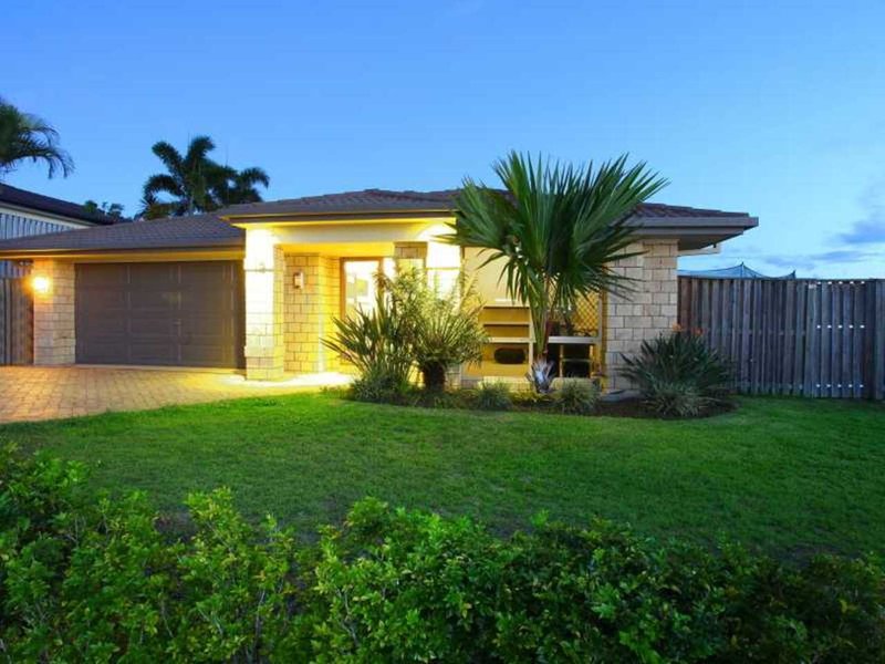 16 Gerard Street, Pacific Pines QLD 4211