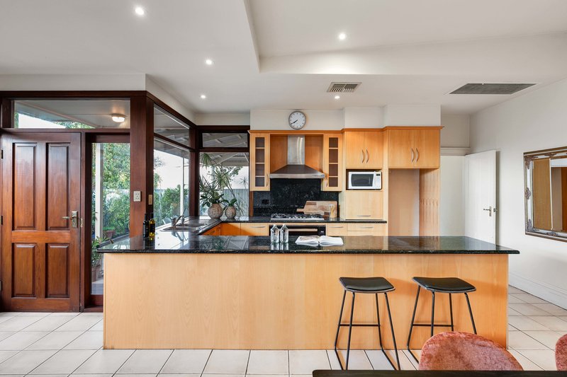 Photo - 16 Gladstone Road, Mile End SA 5031 - Image 16