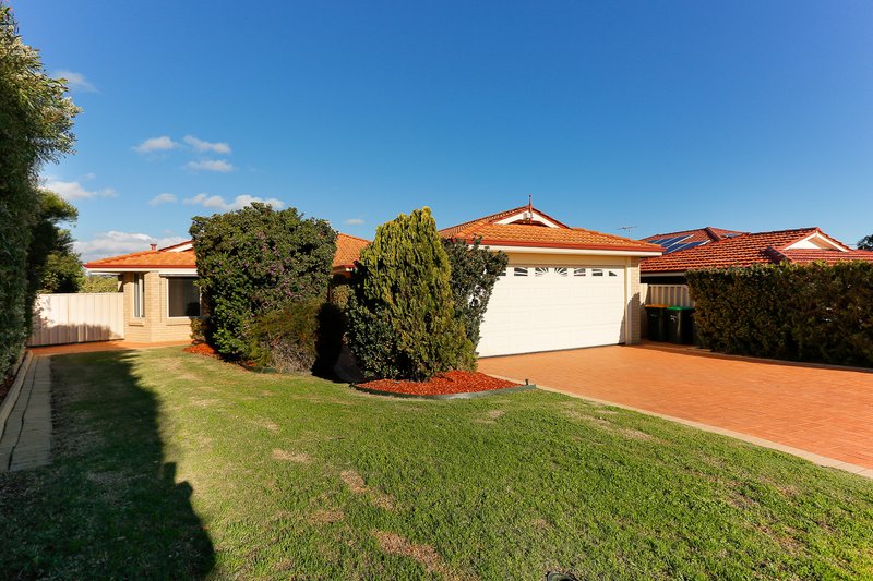 16 Glendevon Turn, Kinross WA 6028