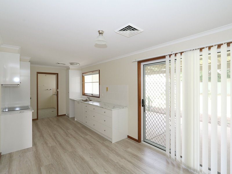 Photo - 16 Goborra Street, Glenfield Park NSW 2650 - Image 6