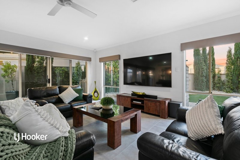 Photo - 16 Gomera Street, Mawson Lakes SA 5095 - Image 9