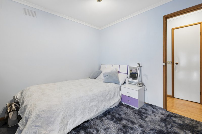 Photo - 16 Gorae Court, Westmeadows VIC 3049 - Image 5