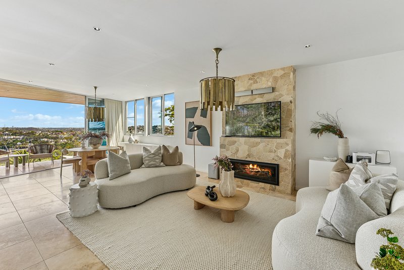 Photo - 16 Gordon Street, Clontarf NSW 2093 - Image 2