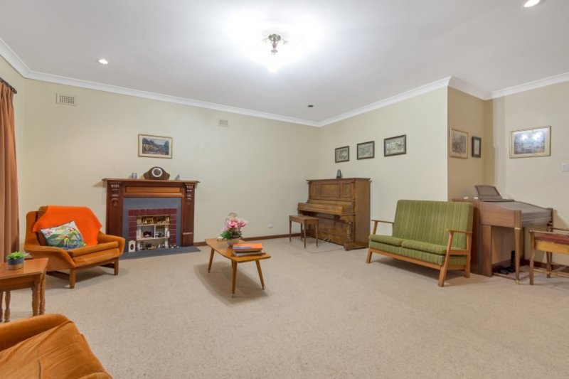 Photo - 16 Gove Road, Enfield SA 5085 - Image 4