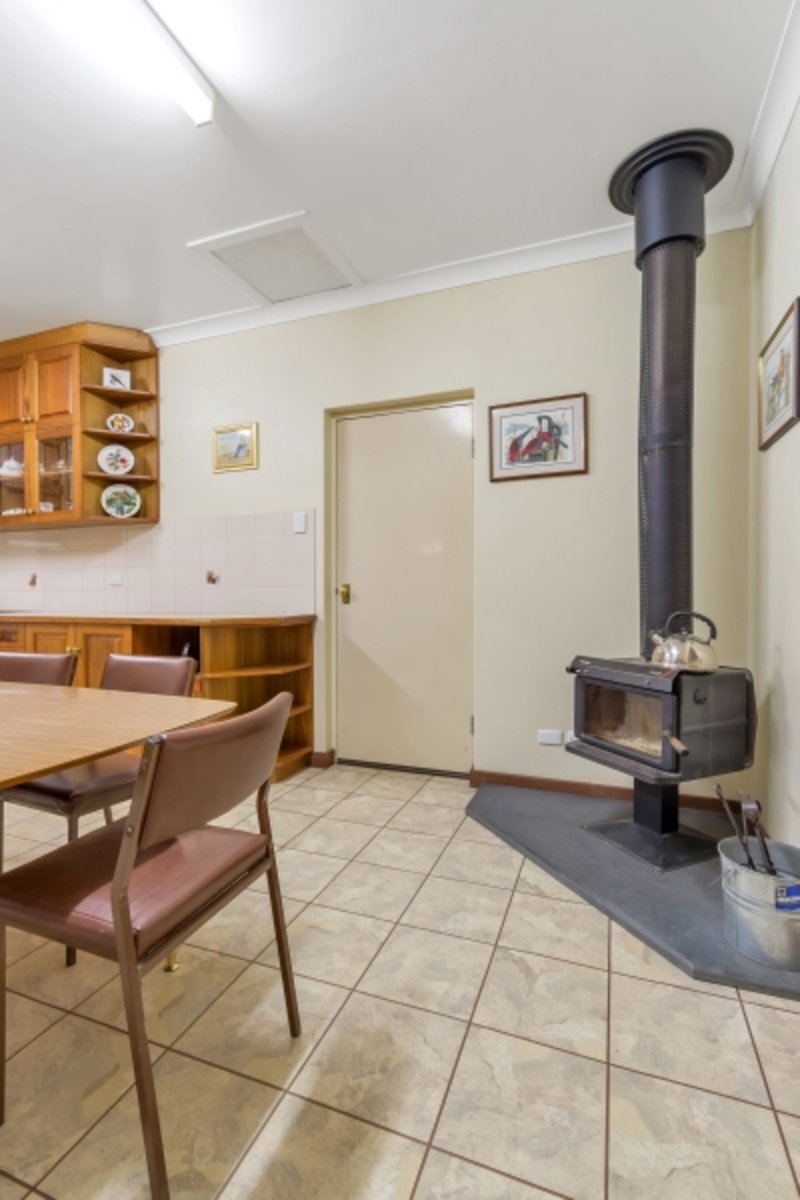 Photo - 16 Gove Road, Enfield SA 5085 - Image 7