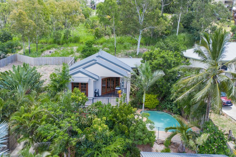 Photo - 16 Grace Avenue, Cannonvale QLD 4802 - Image 7