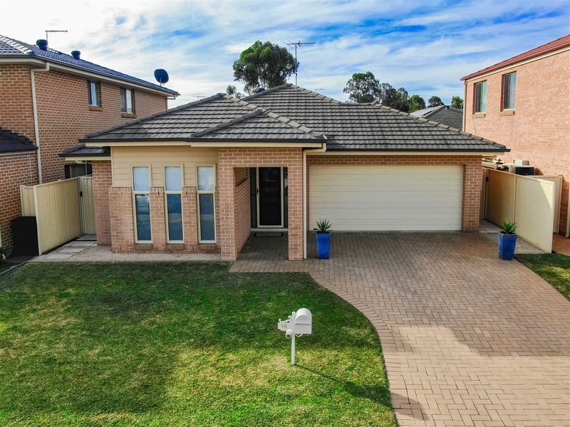 16 Granada Place, Oakhurst NSW 2761