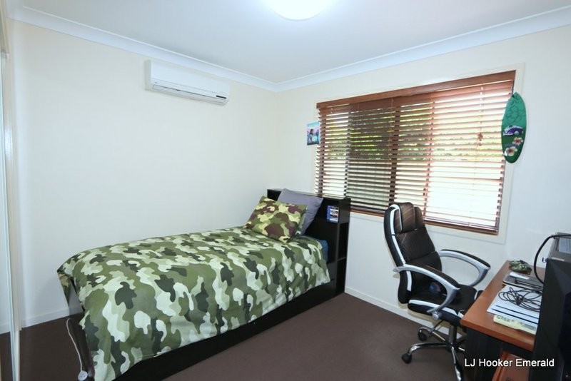 Photo - 1/6 Grange Court, Emerald QLD 4720 - Image 8