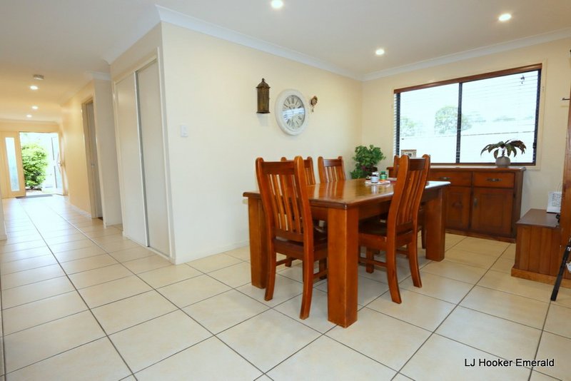 Photo - 1/6 Grange Court, Emerald QLD 4720 - Image 13