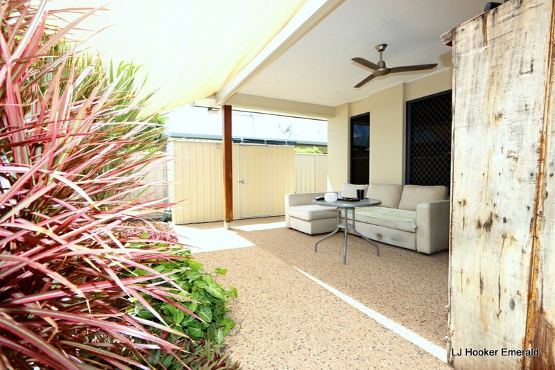 Photo - 1/6 Grange Court, Emerald QLD 4720 - Image 16