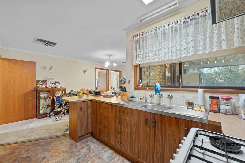Photo - 16 Green Crescent, Hillbank SA 5112 - Image 6