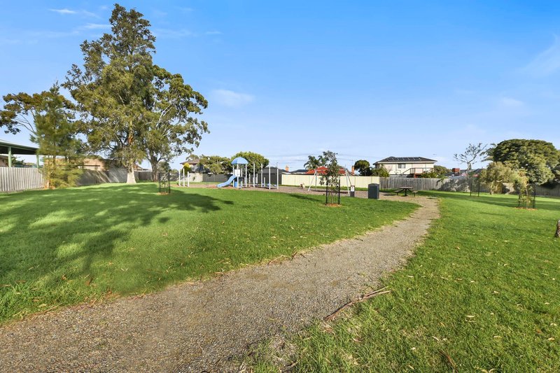 Photo - 16 Greenglade Court, Noble Park VIC 3174 - Image 14