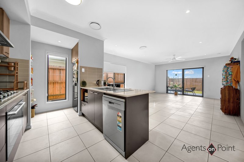 Photo - 16 Greenside Street, Victoria Point QLD 4165 - Image 4