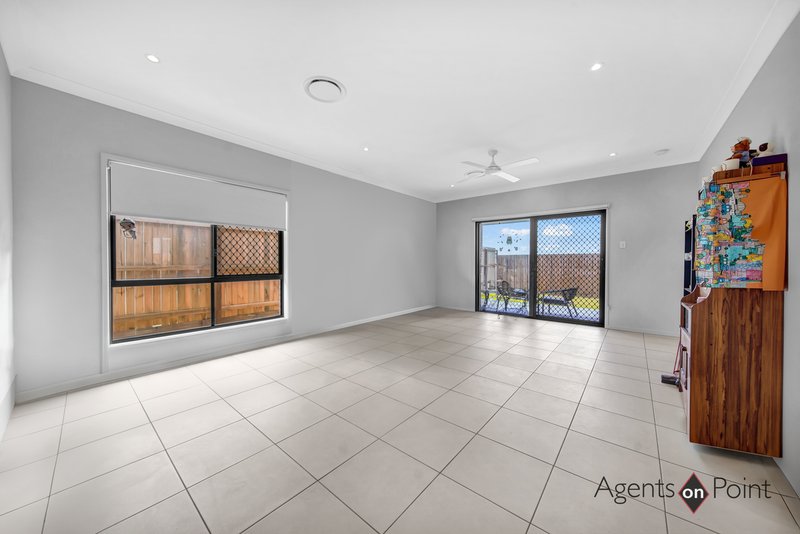 Photo - 16 Greenside Street, Victoria Point QLD 4165 - Image 11