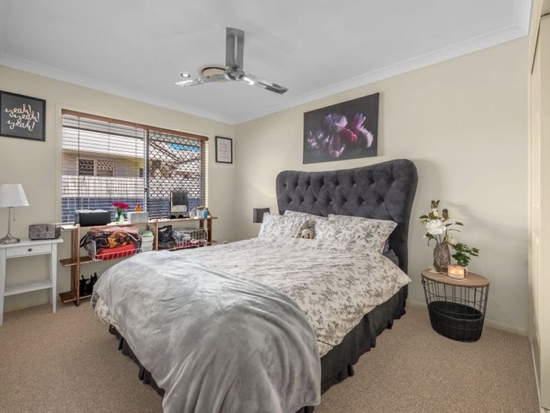 Photo - 16 Grey Gum Close, Bridgeman Downs QLD 4035 - Image 14