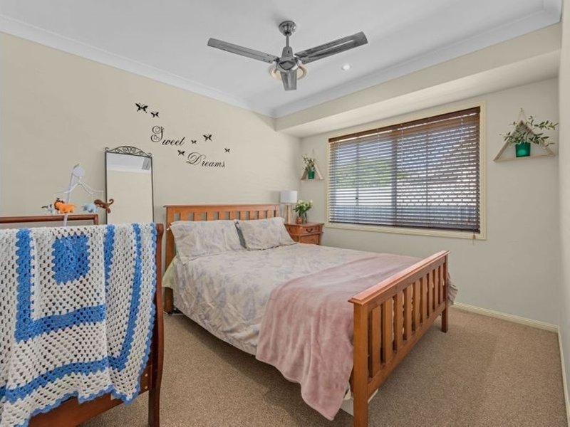 Photo - 16 Grey Gum Close, Bridgeman Downs QLD 4035 - Image 15