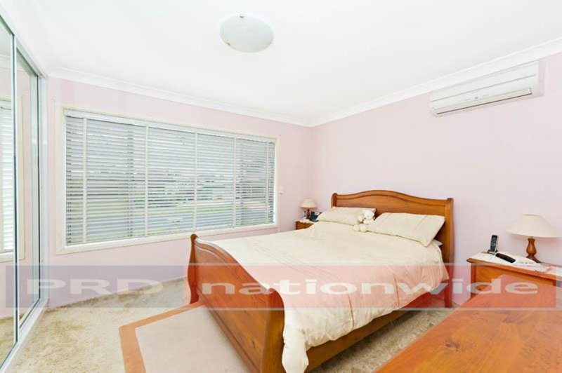 Photo - 16 Grieve Crescent, Milperra NSW 2214 - Image 7