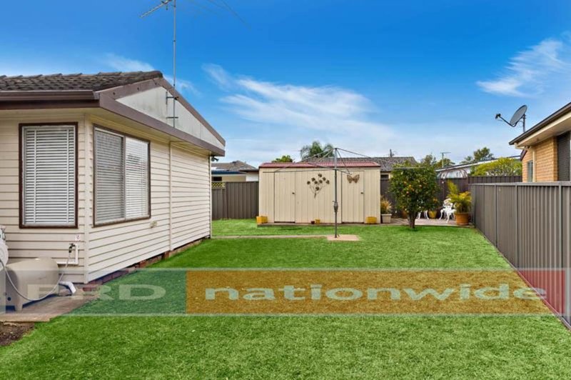 Photo - 16 Grieve Crescent, Milperra NSW 2214 - Image 8