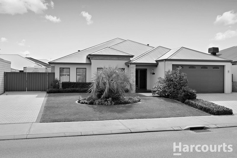 16 Guillardon Terrace, Madora Bay WA 6210